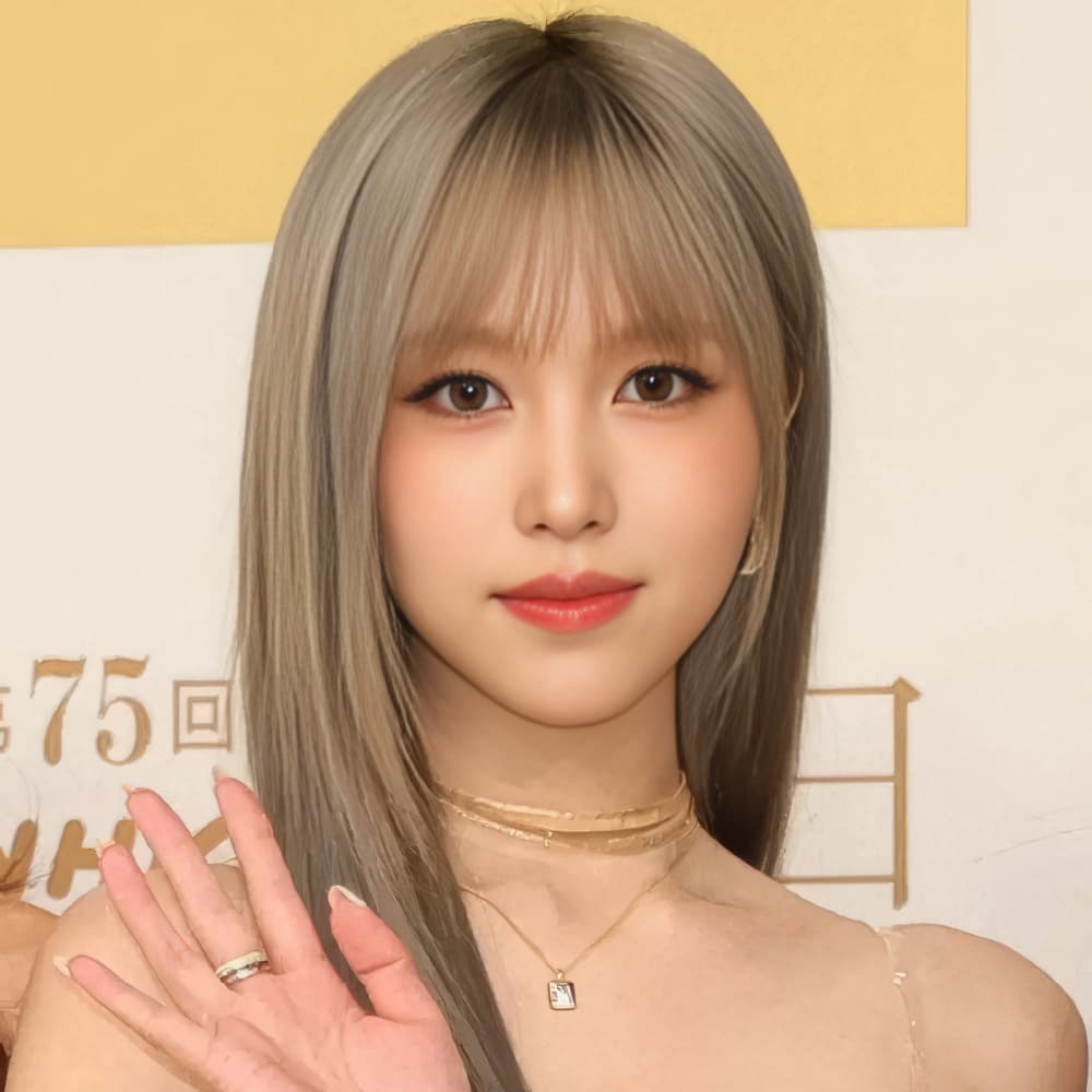 twice ミナの顔写真